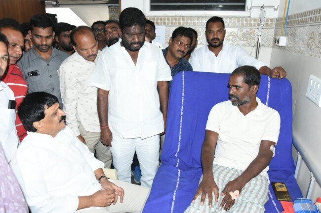 మానవత్వం చాటుకున్న మైనంపల్లి