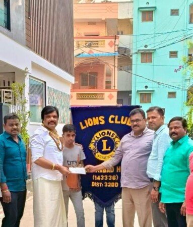 విద్యార్థికి లయన్స్ క్లబ్ చేయూత