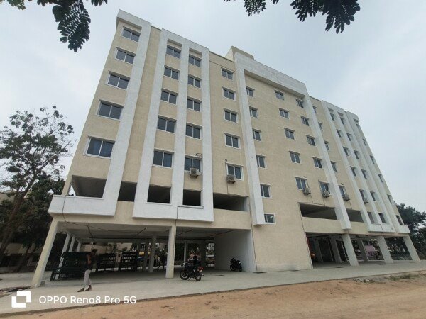 విద్యార్థిని పట్ల శ్రీ చైతన్య కాలేజీలో లెక్చరర్ అసభ్య ప్రవర్తన