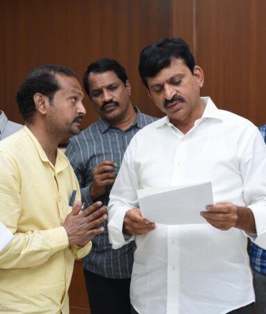 తెలంగాణ ఫిషరీస్ కార్పొరేషన్ చైర్మన్ కు మెట్టు సాయి కుమార్ గంగపుత్రకు కృతజ్ఞతలు తెలిపిన రాజేష్ ఖన్నా గంగపుత్ర