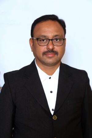 విద్యార్థి ఉద్యమ నేత నేటి కలం యోధుల నేతగా