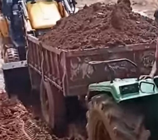 కాంగ్రెస్ లీడర్లకు కొమ్ముకాస్తున్న అధికారులు…