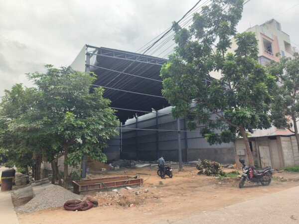 అక్రమ షెడ్ల నిర్మాణాలపైన అధికారుల మౌనం